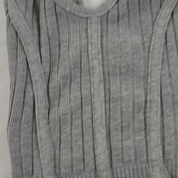 HMS Grey crop top xs - Picture 2 of 4